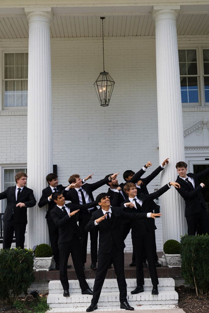 fun portraits of the groom and his friends