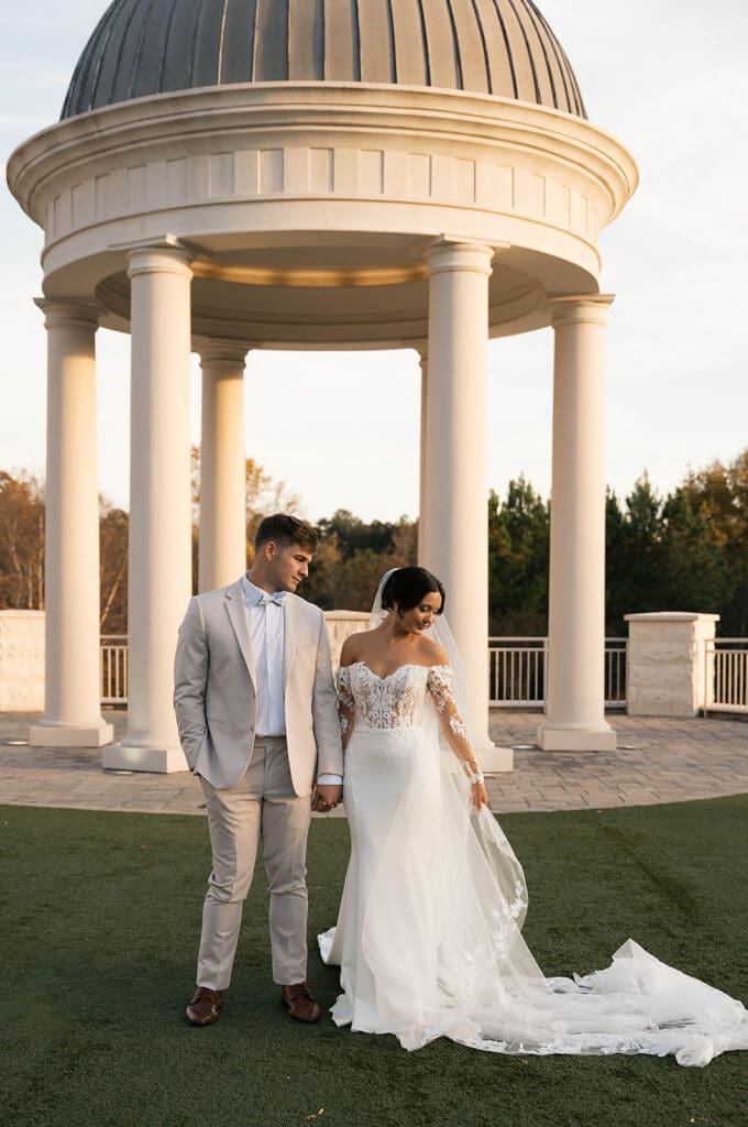 Cake vs. Ice Cream: How to Choose the Perfect Wedding Day Dessert