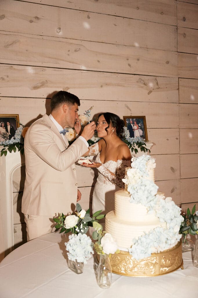 Cake vs. Ice Cream: How to Choose the Perfect Wedding Day Dessert