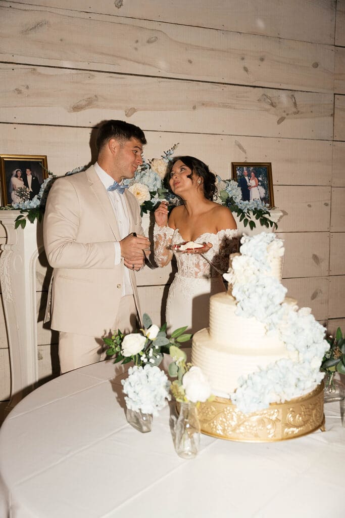 Cake vs. Ice Cream: How to Choose the Perfect Wedding Day Dessert